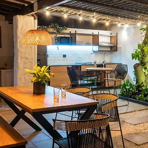 Bed & Breakfast Casa Medallo, Medellin
